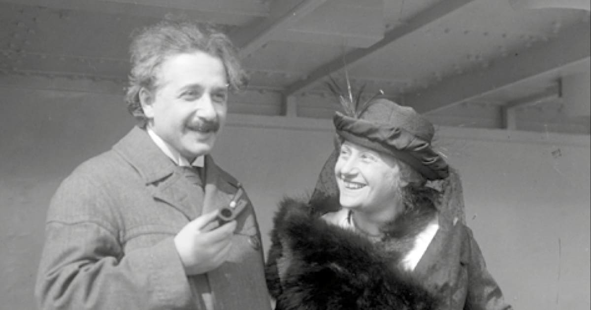 Albert ja Elsa Einstein.