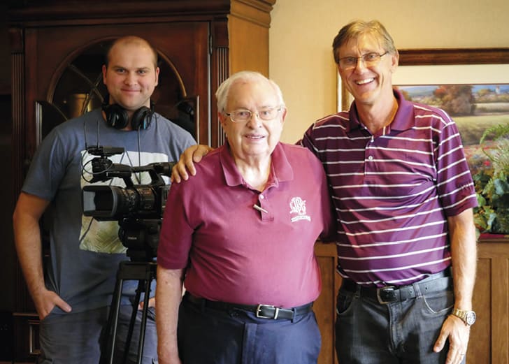 Gary Bates ja Murphy Thelen Dr Henry Richterin kanssa. Henry on JPL/NASA:n avaruusohjelman pioneeri.