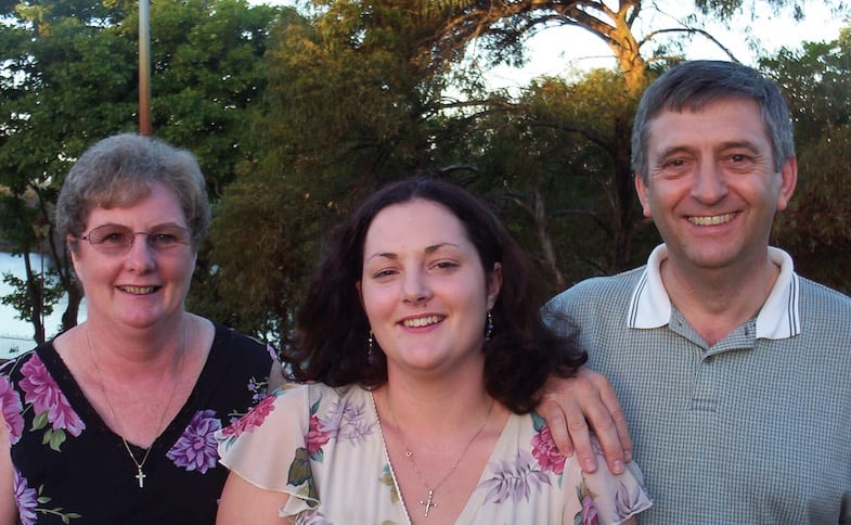 Des, Carol ja Leanne Burgess.